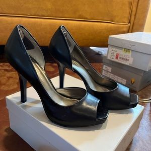 Black Jessica Simpson peel toe heels